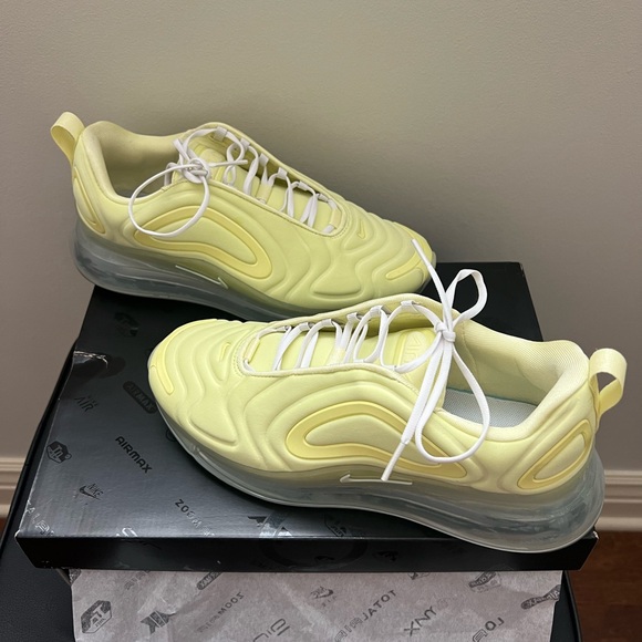 Nike Shoes - Nike Air Max 720 SE - Size 8.5 Women (US)